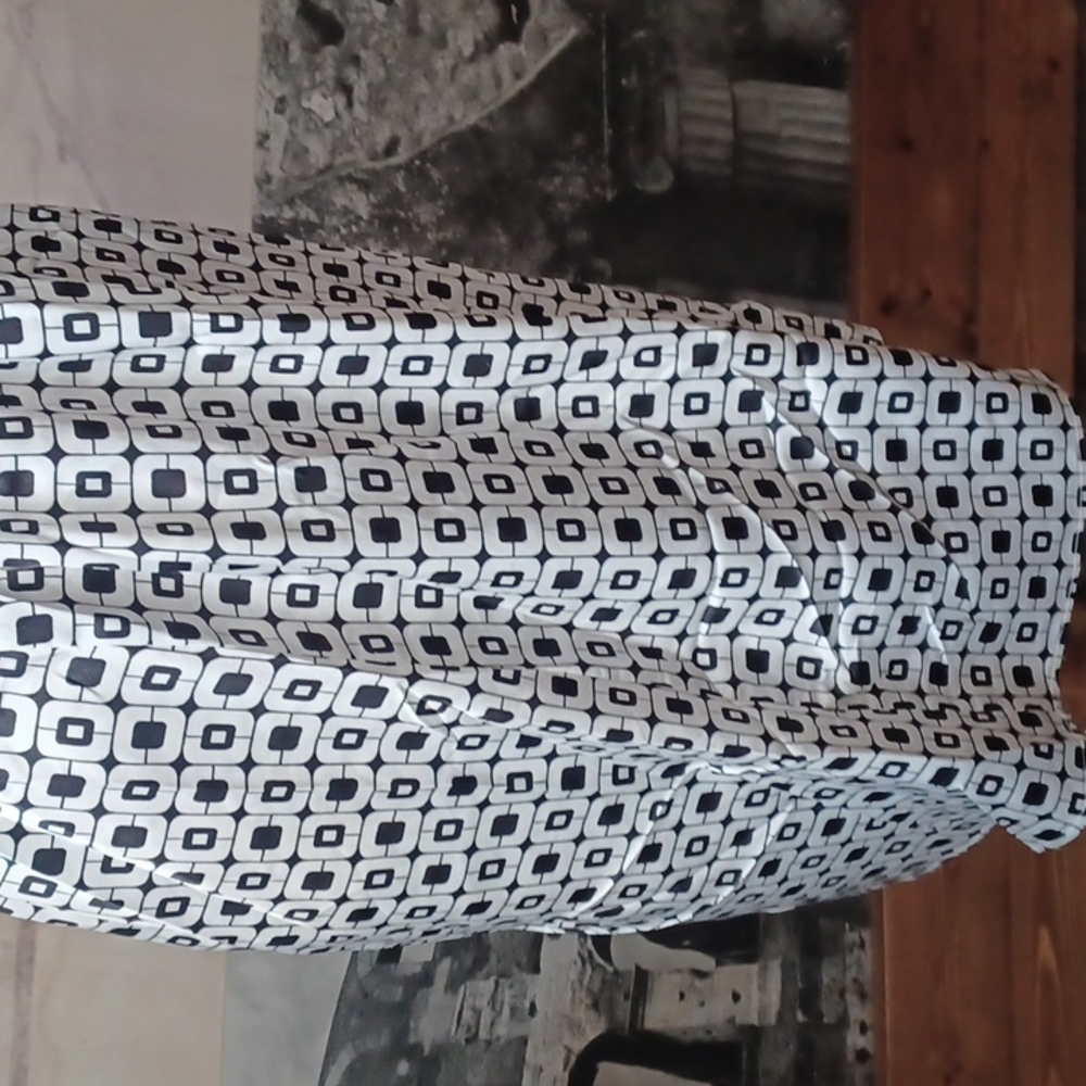 Dress - Picture 3 of 14